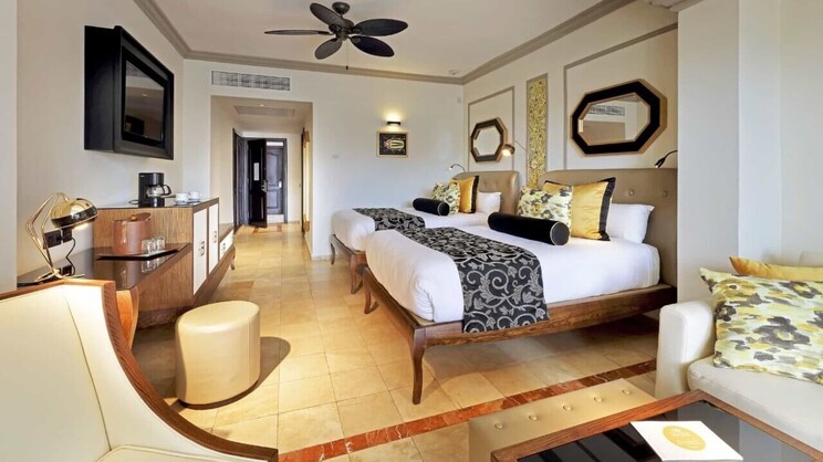 Grand Palladium Lady Hamilton Resort & Spa